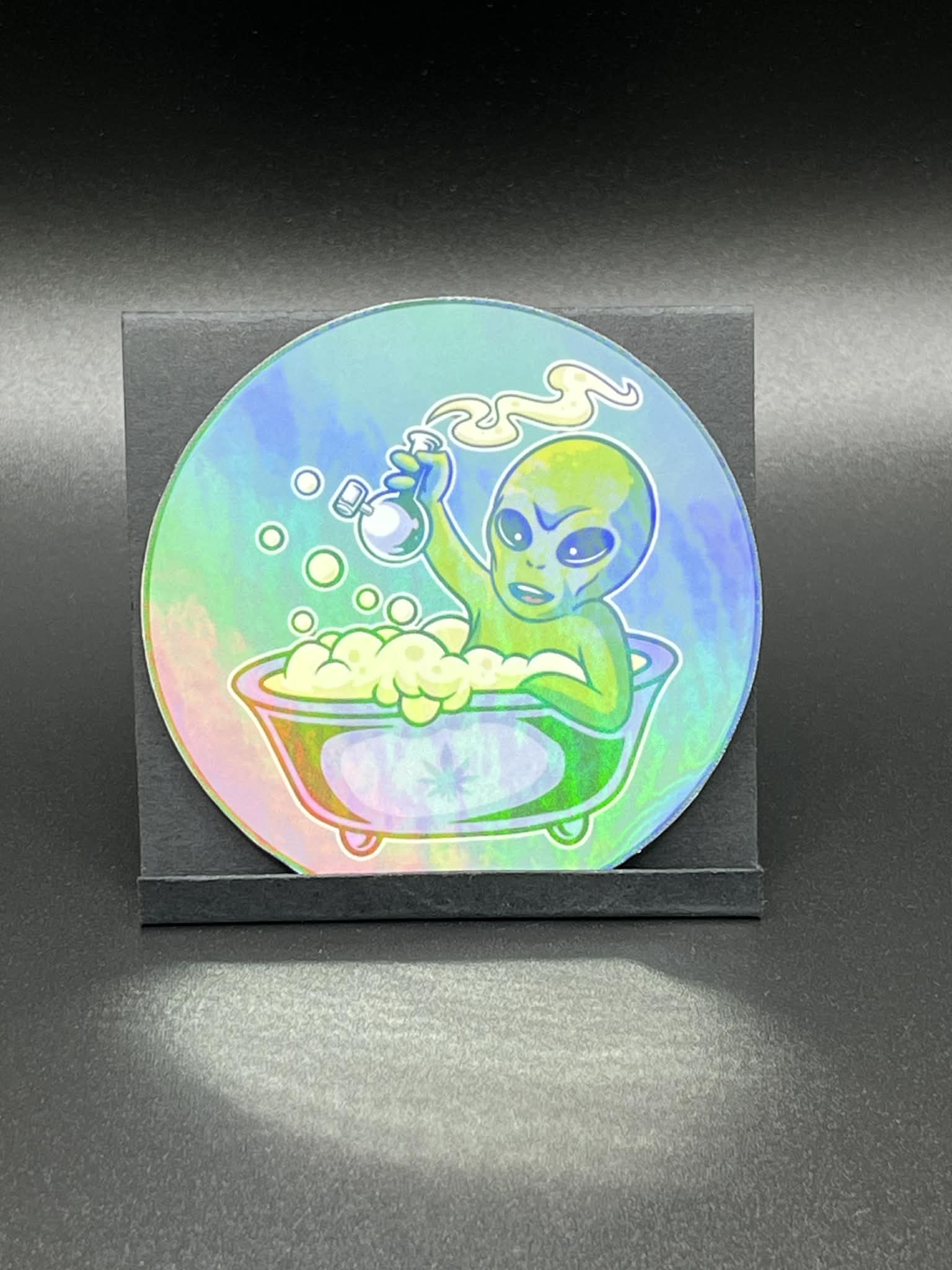 Bathtub Alien Smokin’